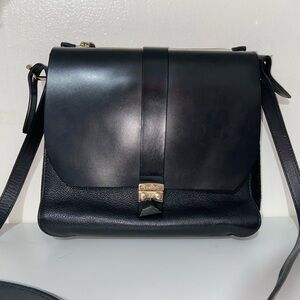 ⭐️NWOT⭐️ Furla flair shoulder leather bag